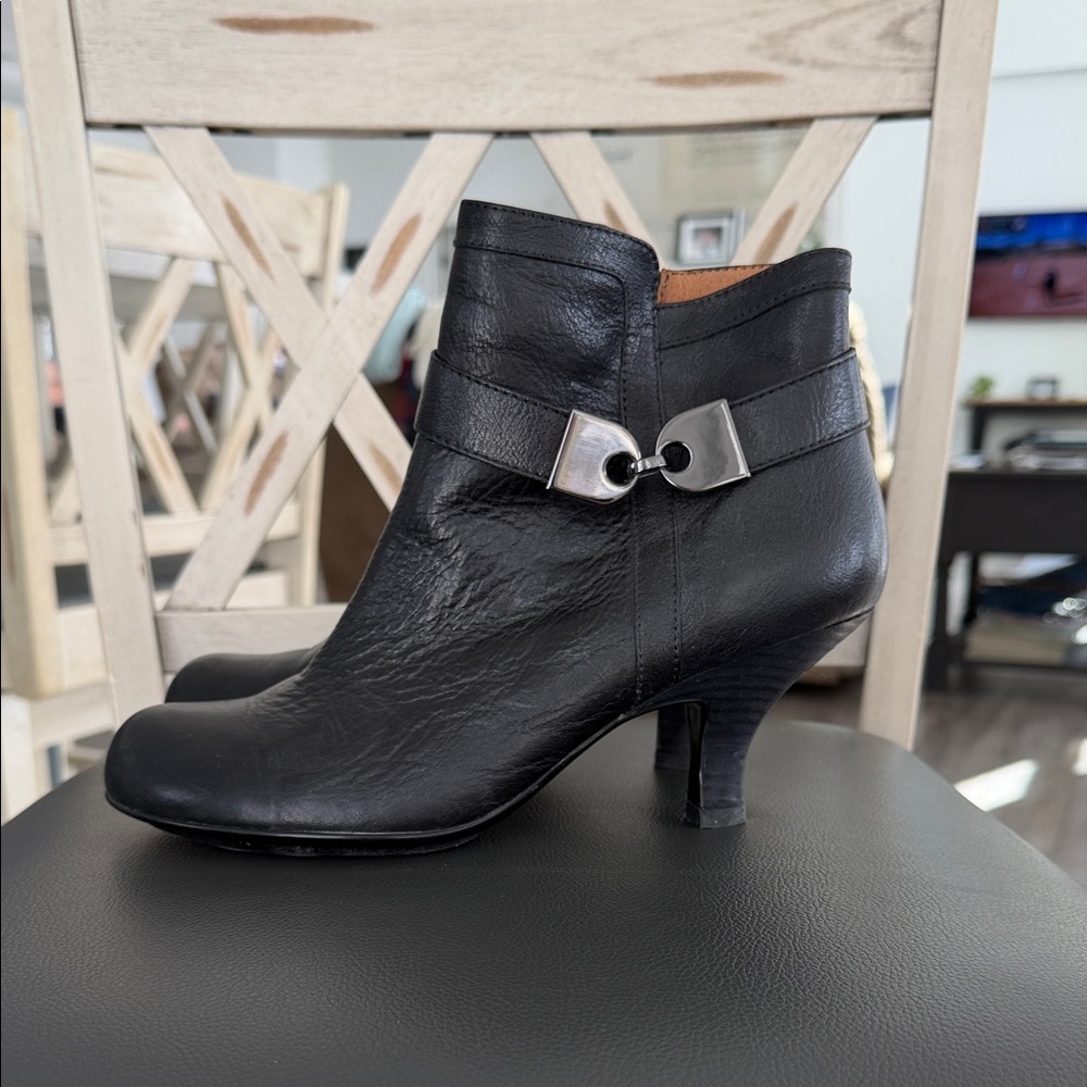 Sofft Black Leather Ankle Booties with Silver Accent